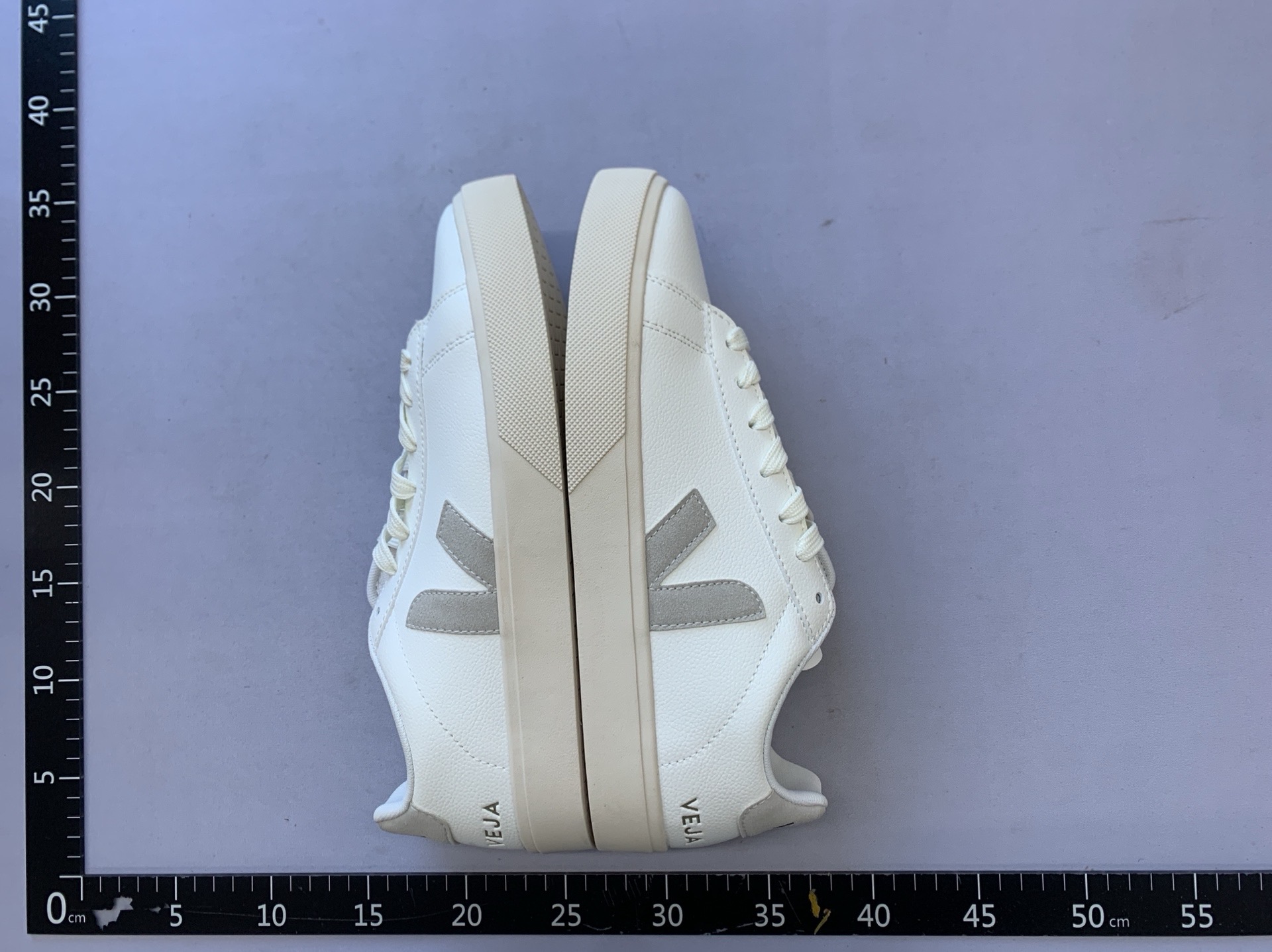 French v-logo white sneakers – celebrity style, classic genuine leather athletic shoes, casual unisex versatile campus couple skate shoes 4
