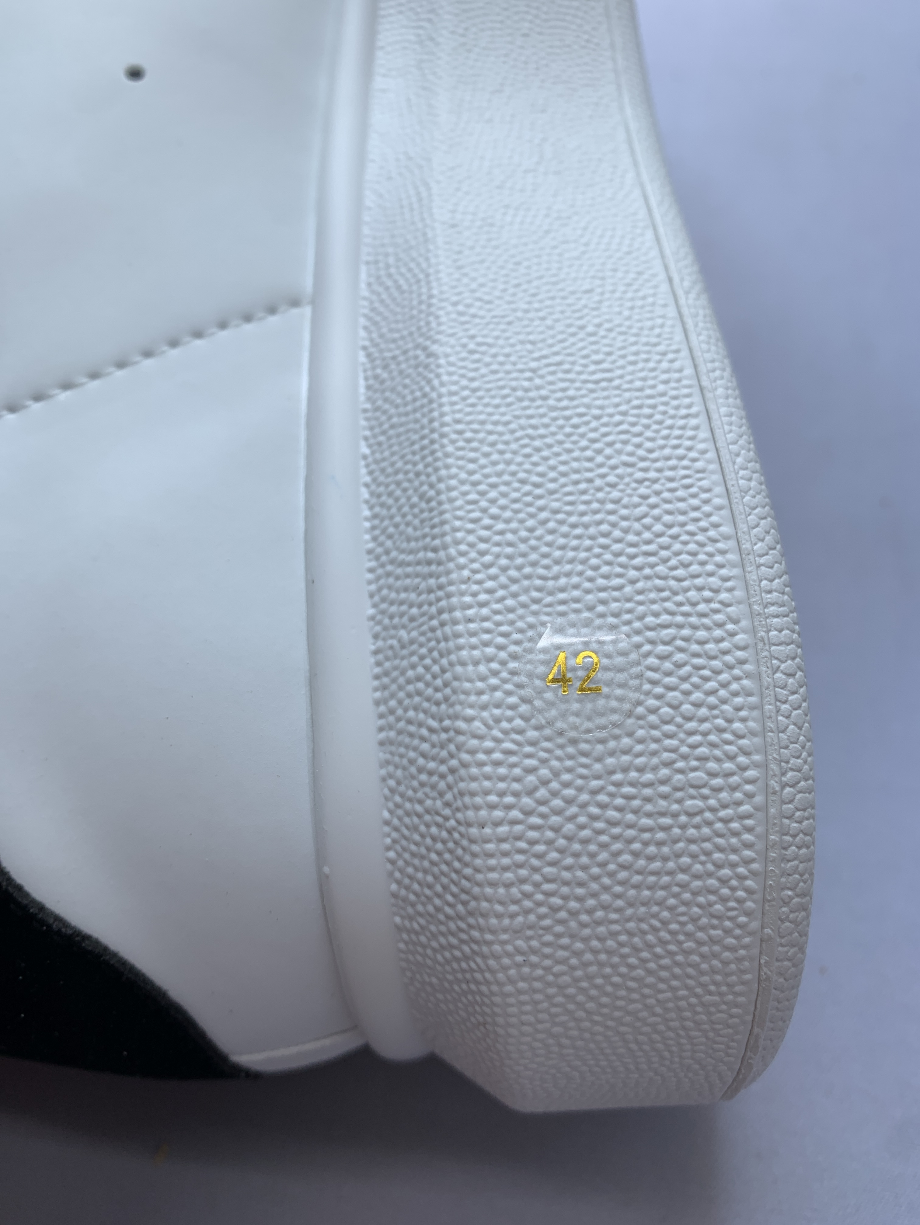 Lll10 high quality white shoeswhats+8618150441086 7