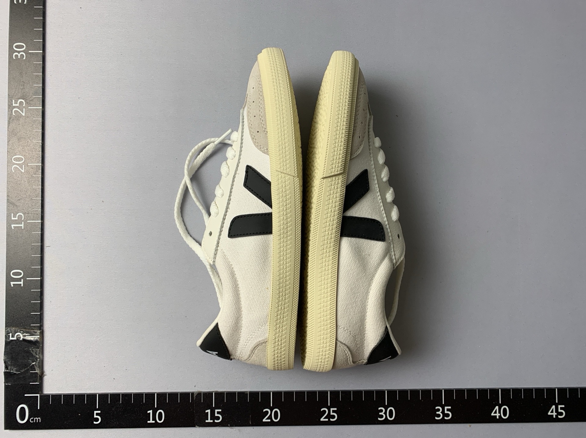 Spring/summer white sneakers – women’s casual flat shoes, unisex retro skate shoes, german army trainers series 5