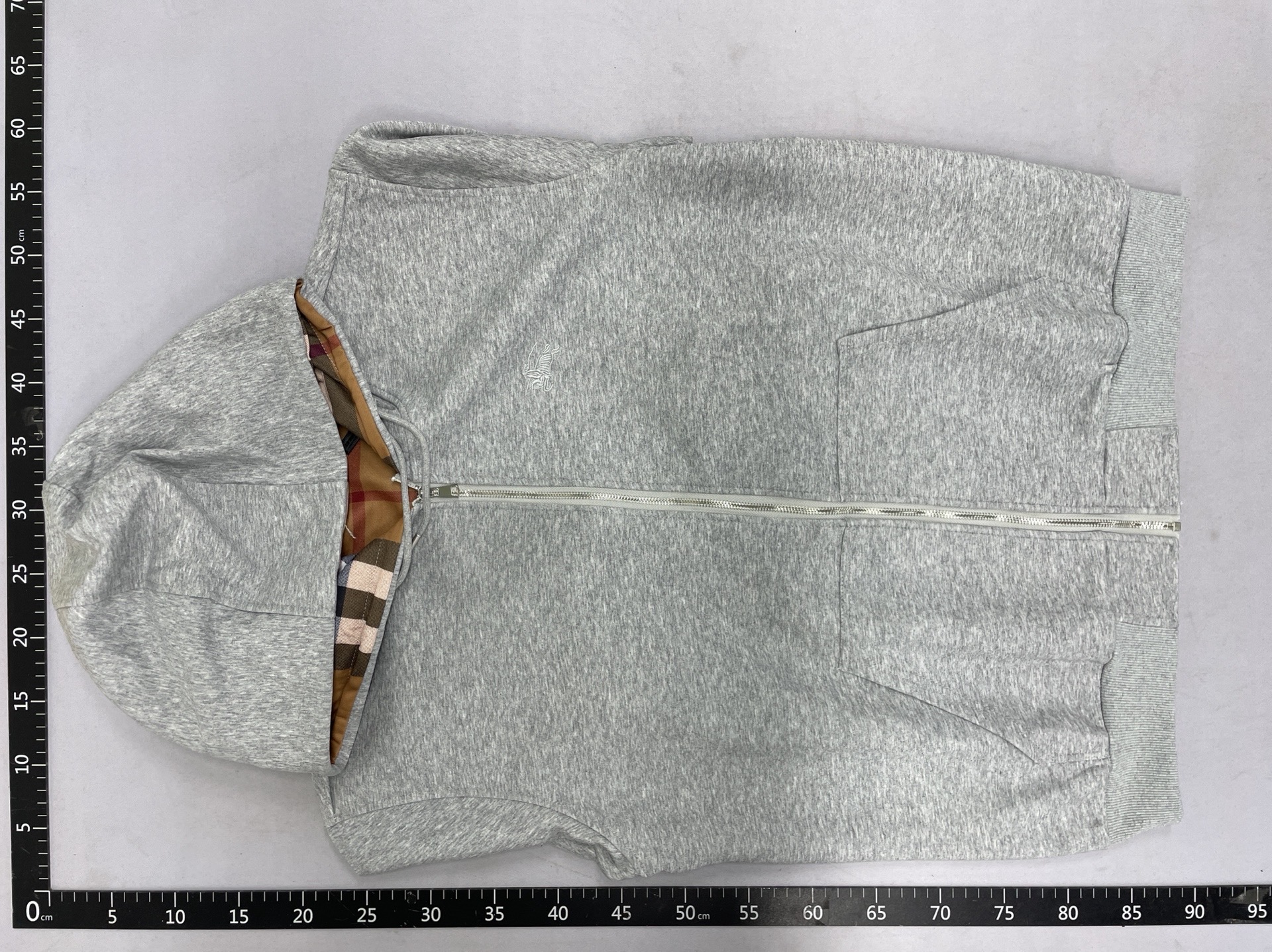 High-quality british style retro plaid hooded sweatshirt jacket with embroidered logo for men and women – perfect for cross-border e-commerce on us and european platforms 4