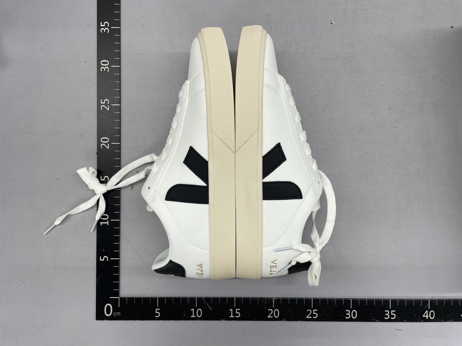 Authentic veja classic white sneakers – unisex, perfect for couples, campus style, athletic, casual, versatile, and everyday wear 4