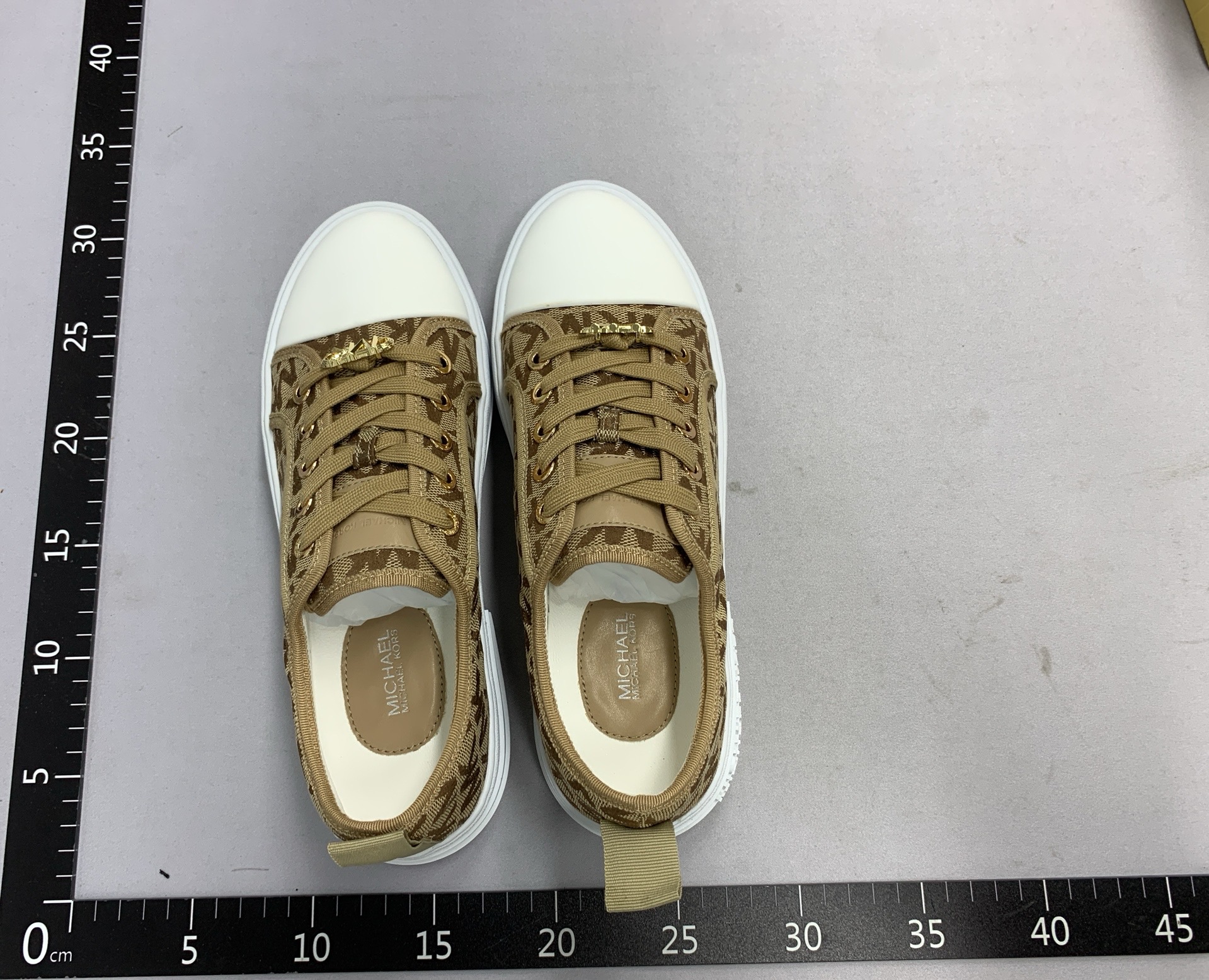 2024mk fashion new women’s white leather lace-up sneakers with metal buckle – trendy canvas shoes/running shoes 3