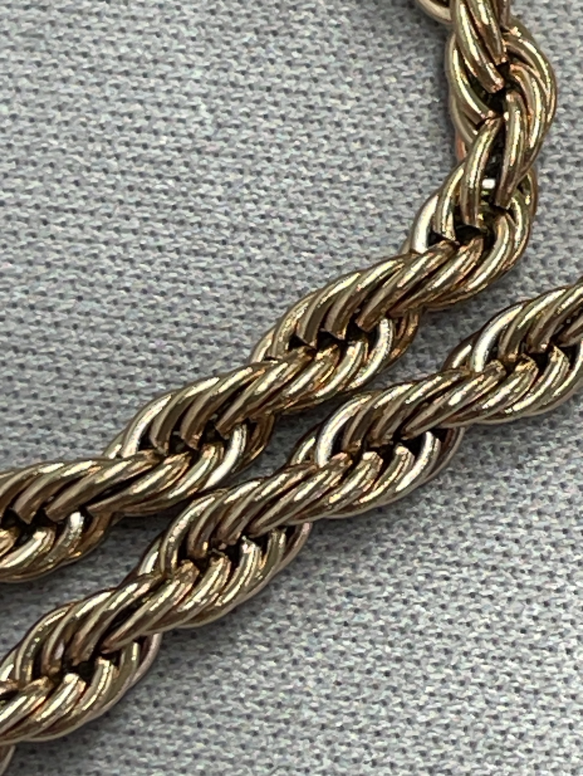 European and american stainless steel twisted rope chain men’s necklace trendy hip hop jewelry titanium steel 18k gold necklace wholesale 2