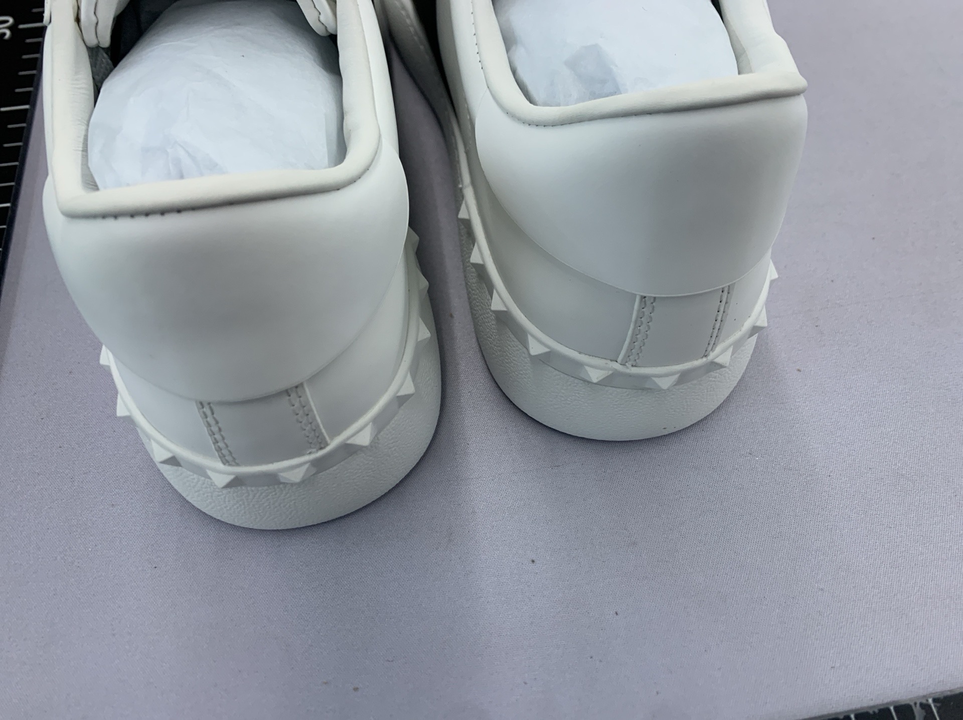 【abc33】classic white sneakers – 2024 all-season versatile fashion sneakers for couples, casual athletic trainers 5