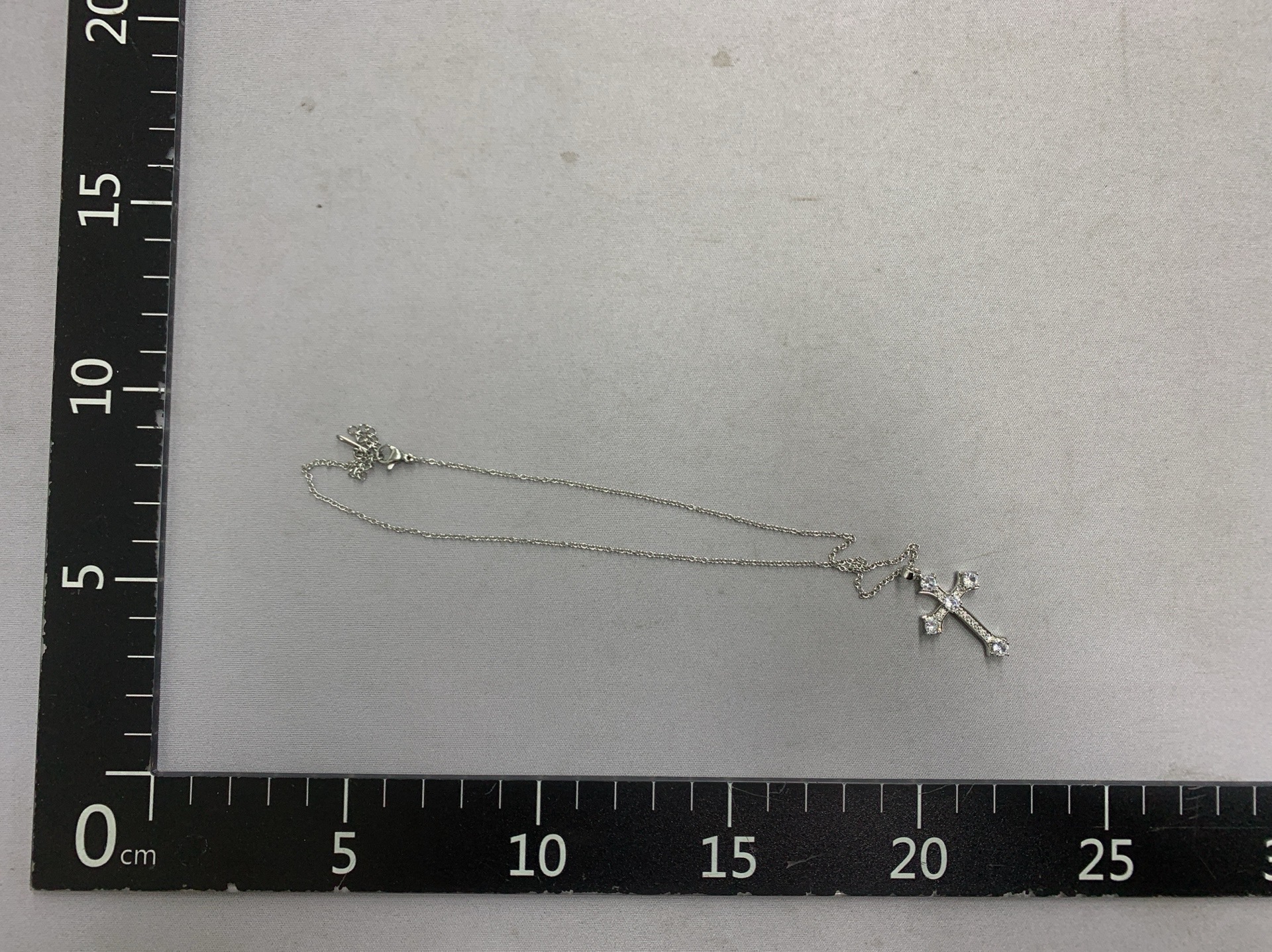 Vintage “silver cross” necklace 4