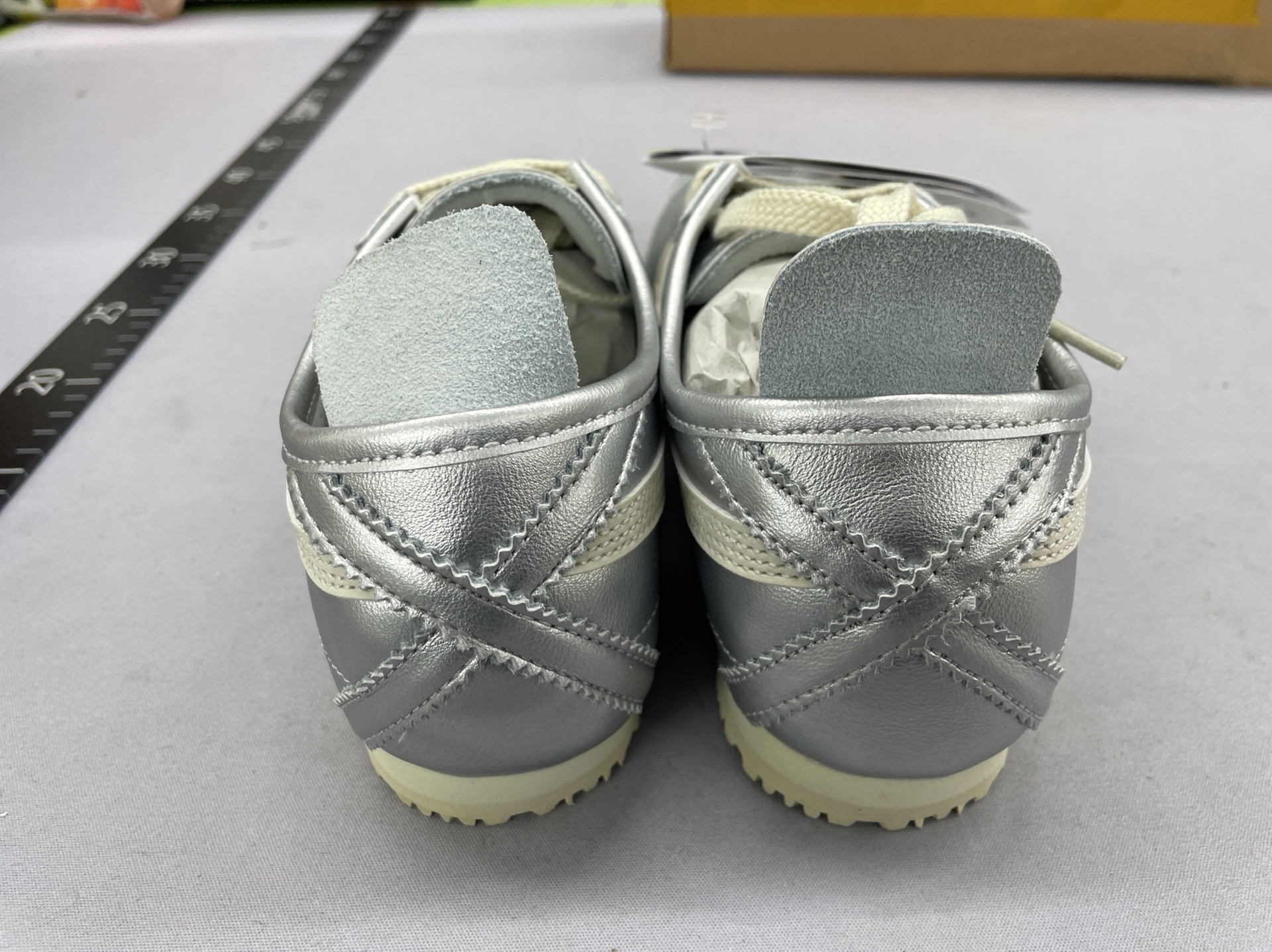 New arrival high quality men’s and women’s same style slip-on lazy german training shoes white shoes convenient easiest for matchfashioncasual shoes u01 5