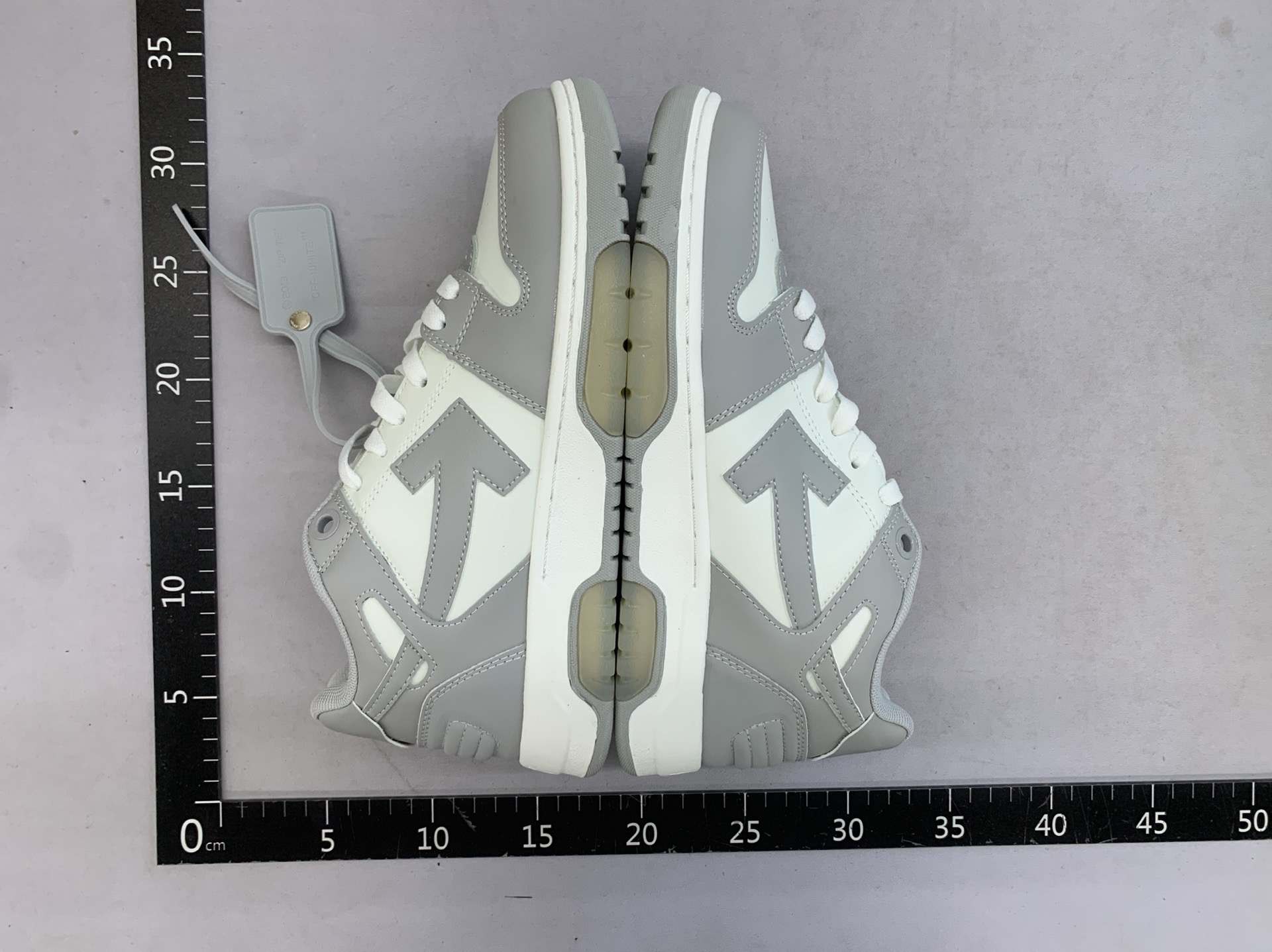 Off x white arrow collaboration: streetwear casual sneakers for couples – men’s and women’s skate shoes, cushioned comfort, retro white & black 4