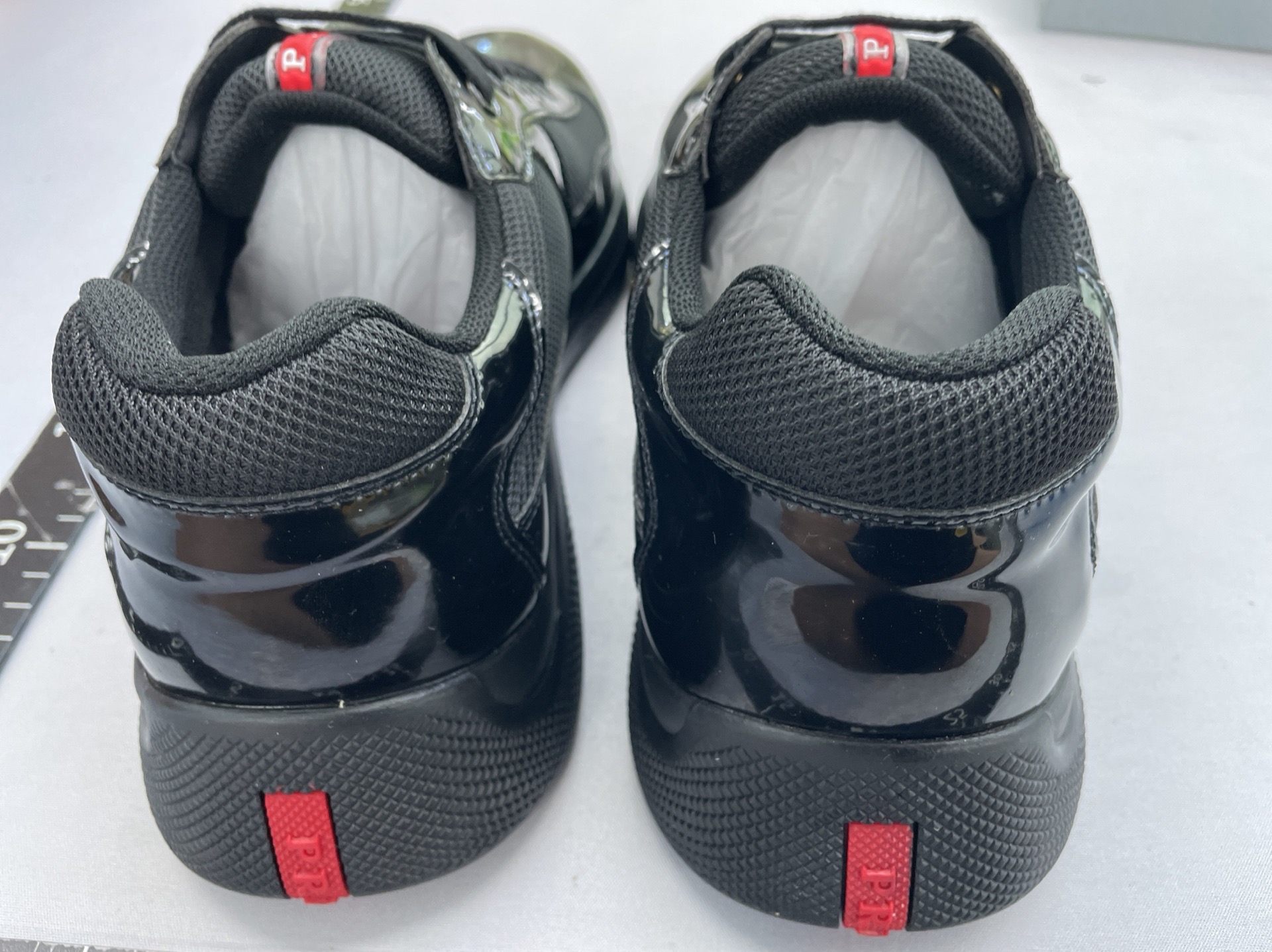 P’s in-stock black genuine leather men’s athletic casual shoes, new for 2025, high-end export fashion sneakers, plus size men’s shoes 6