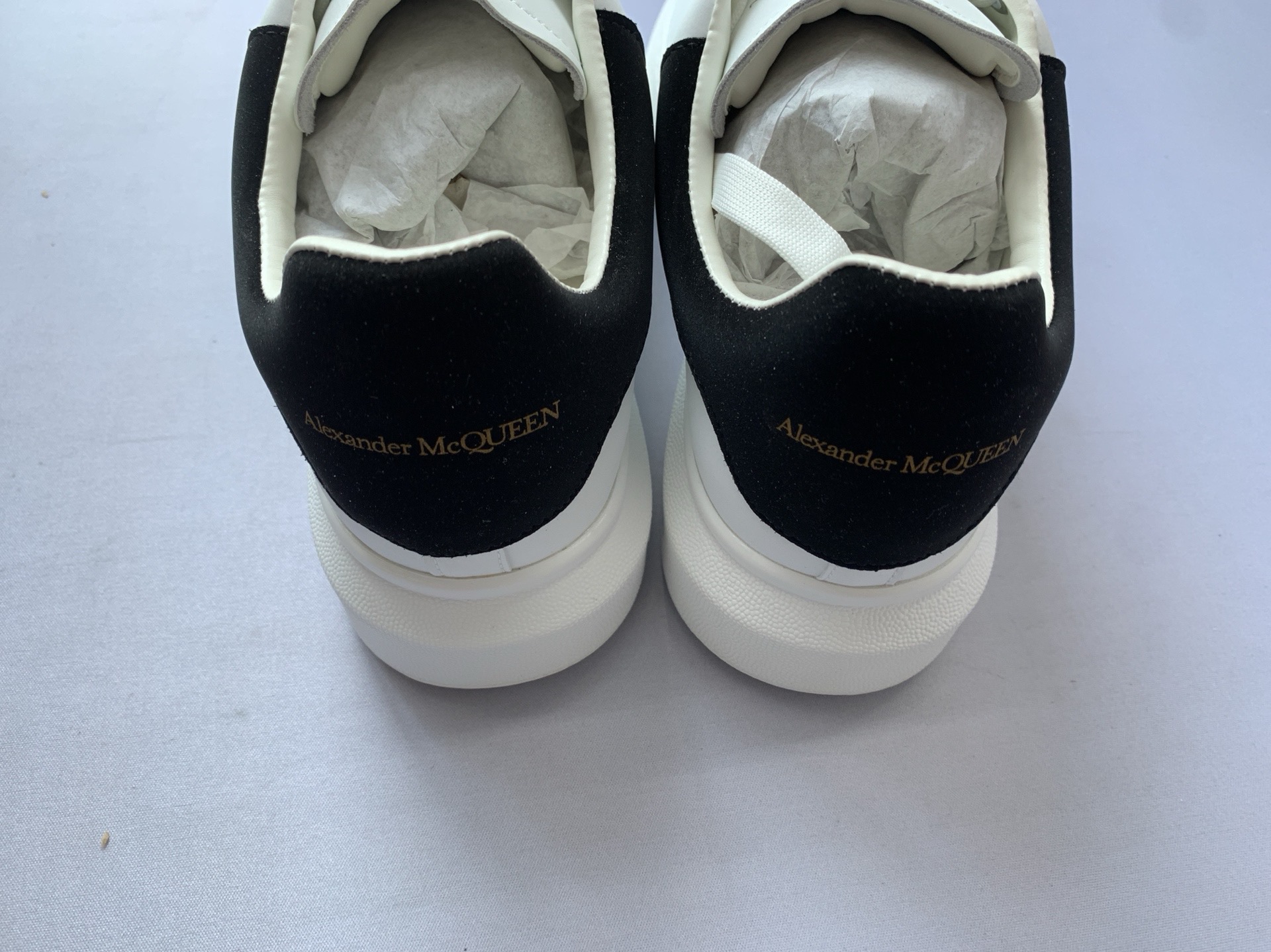 Lll10 high quality white shoeswhats+8618150441086 6