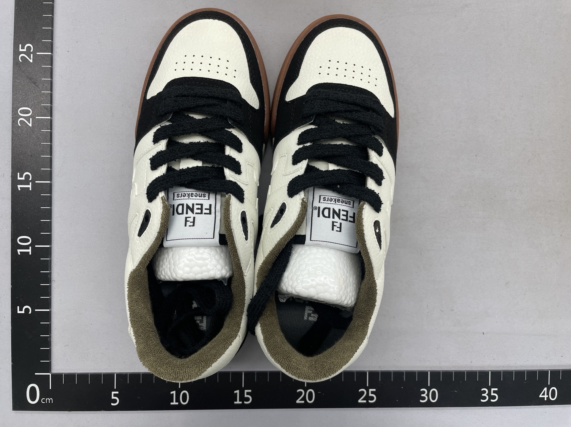 F family color matching retro black and white bear f family couple sneakers sports casual thick solewhite shoes women’s autumn plus size sports shoes 6
