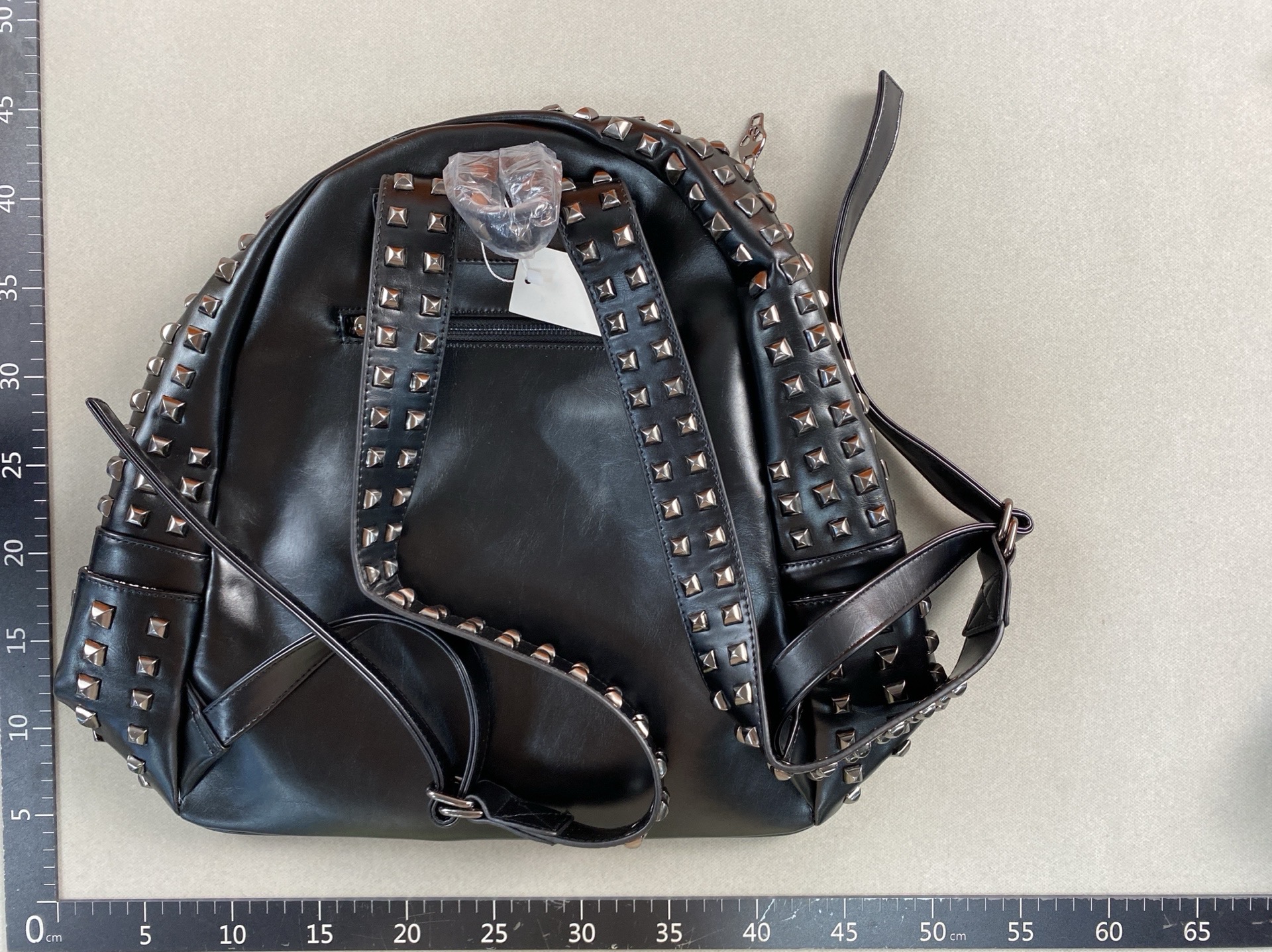 2025 fashion european and american style leather backpack for men and women – unique skull design with rivets and rhinestone embellishments – suitable as a school bag or laptop backpack 4