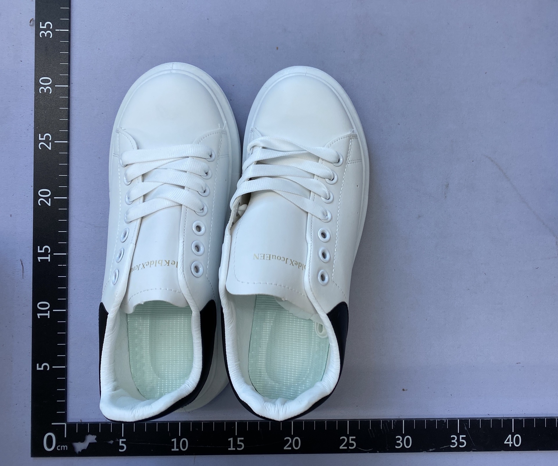 Mcqueen style sneakers for men, height-increasing, lightweight, k-style couple style casualwhite shoes, flat heel 3