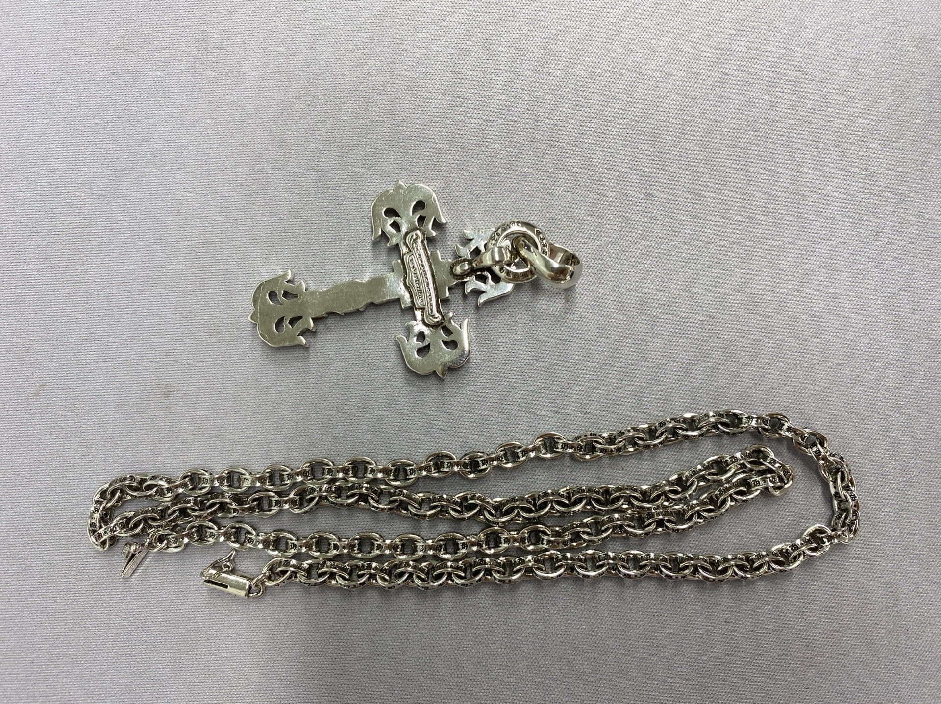 Ch luo xin retrocut out tag cross pendant necklace trendystylish men’s and women’s same style easiest for matchsweater chain 2