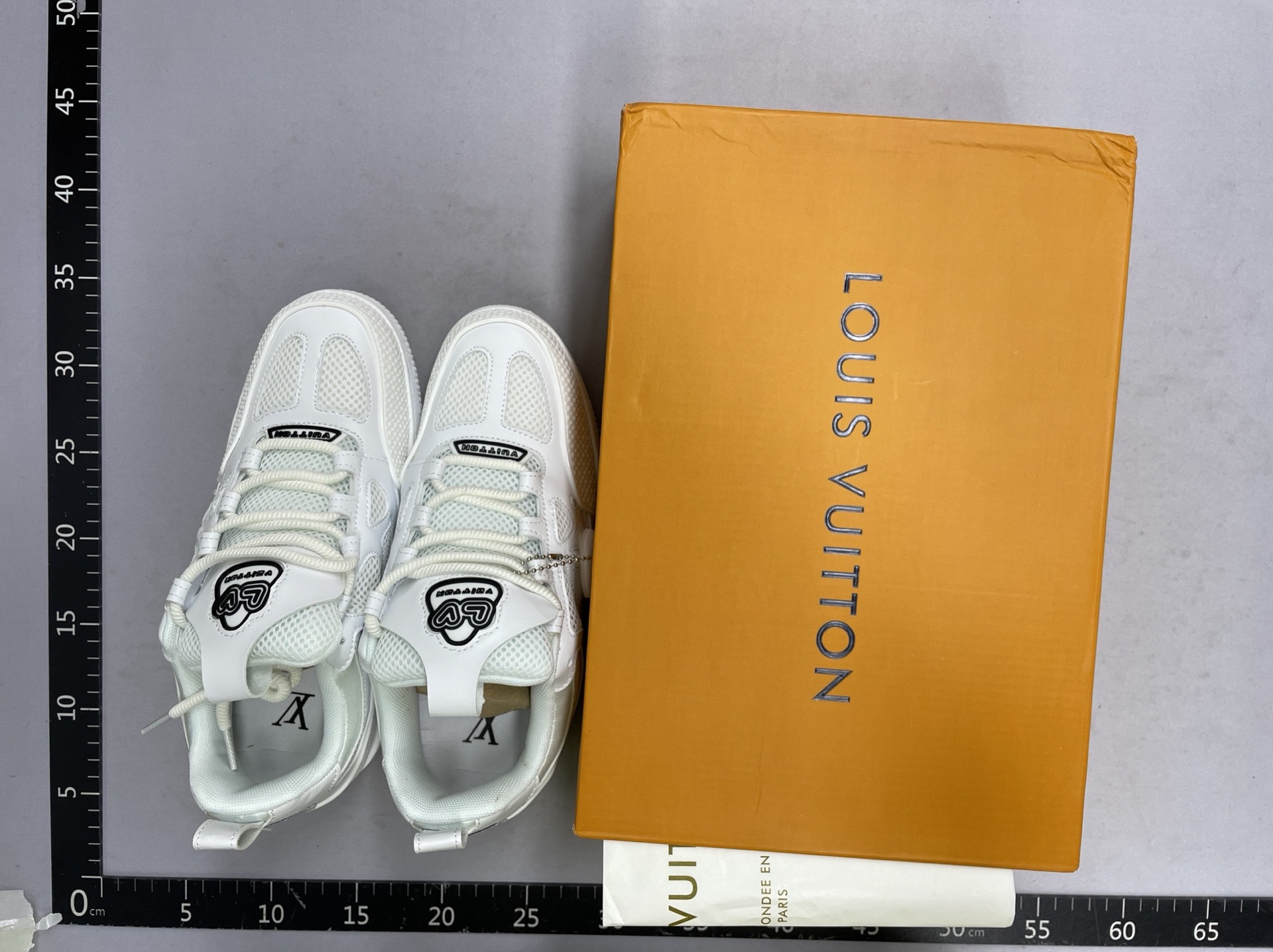 Little fat white shoes export bread shoes men’s and women’s height increasing dad shoes l sneakers european station cross-border sports shoes 7