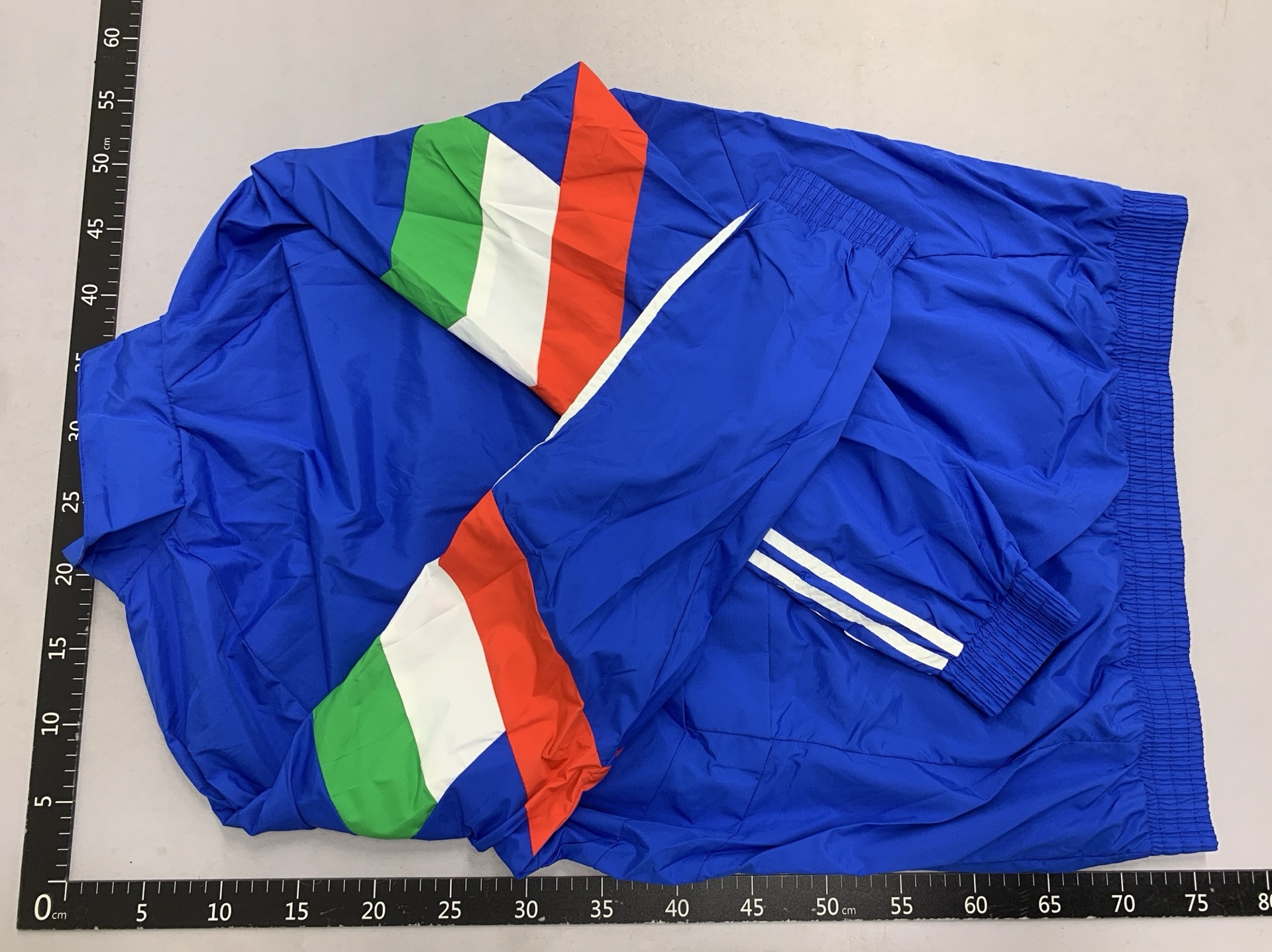 New waterproof windbreaker 2526 season football club national team training wear embroidered silicone sports jacket 3