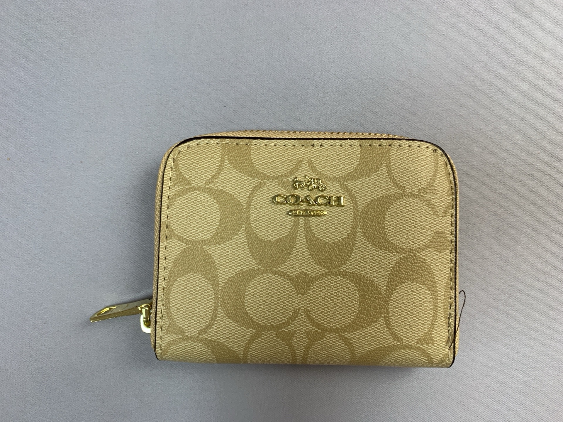 Details create quality, and bags perform brilliantly. 4