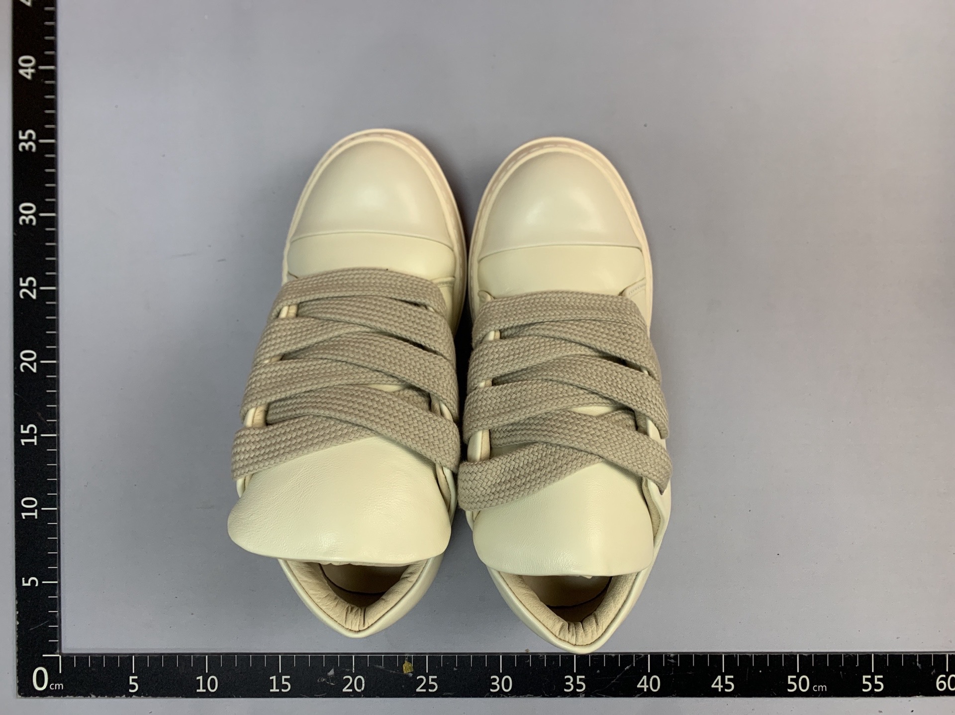 Ro infringing style bread shoes for men and women, same style milk-flavored niche stylethick solewhite shoes, height increasing fashioncasual sneakers 3