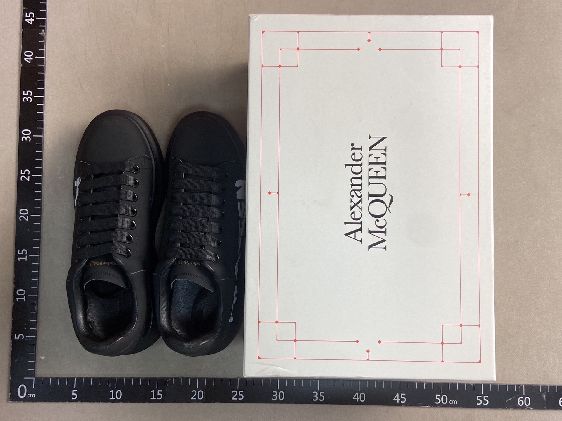 M*q white shoes 2