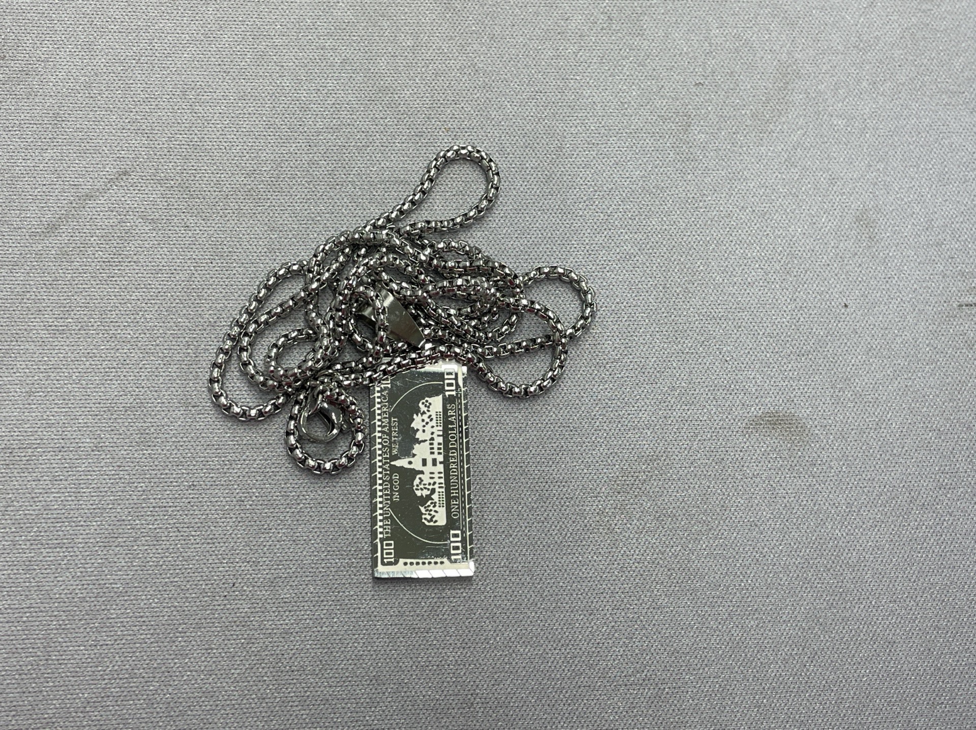 Temu hot selling cross-border $1 million banknote necklace rock street photography trendy men and women gold plated accessories 2
