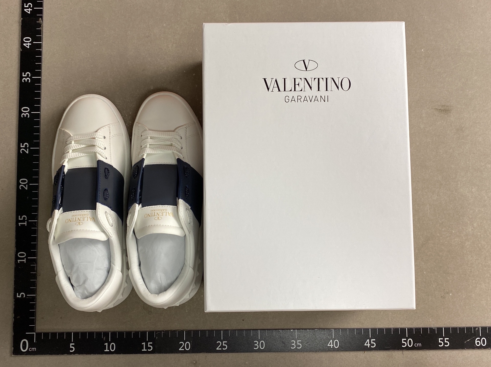 2024 new v-brand chunky sole studded white sneakers – unisex, versatile lace-up casual athletic shoes with color blocking 2