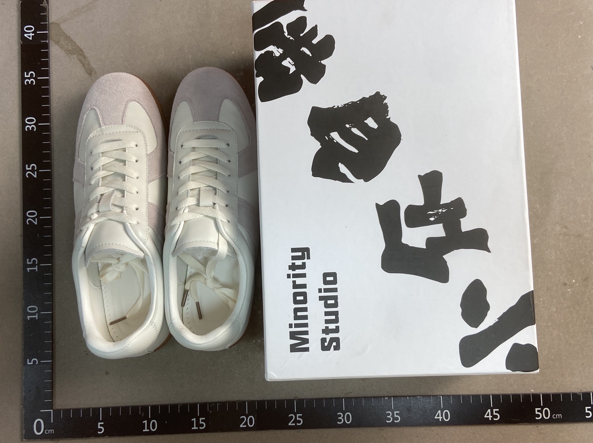 Best selling genuine leather training shoes soft bottom soft surface non-slip tendon bottom easiest for matchplaidmen trendy white shoes new arrival 2