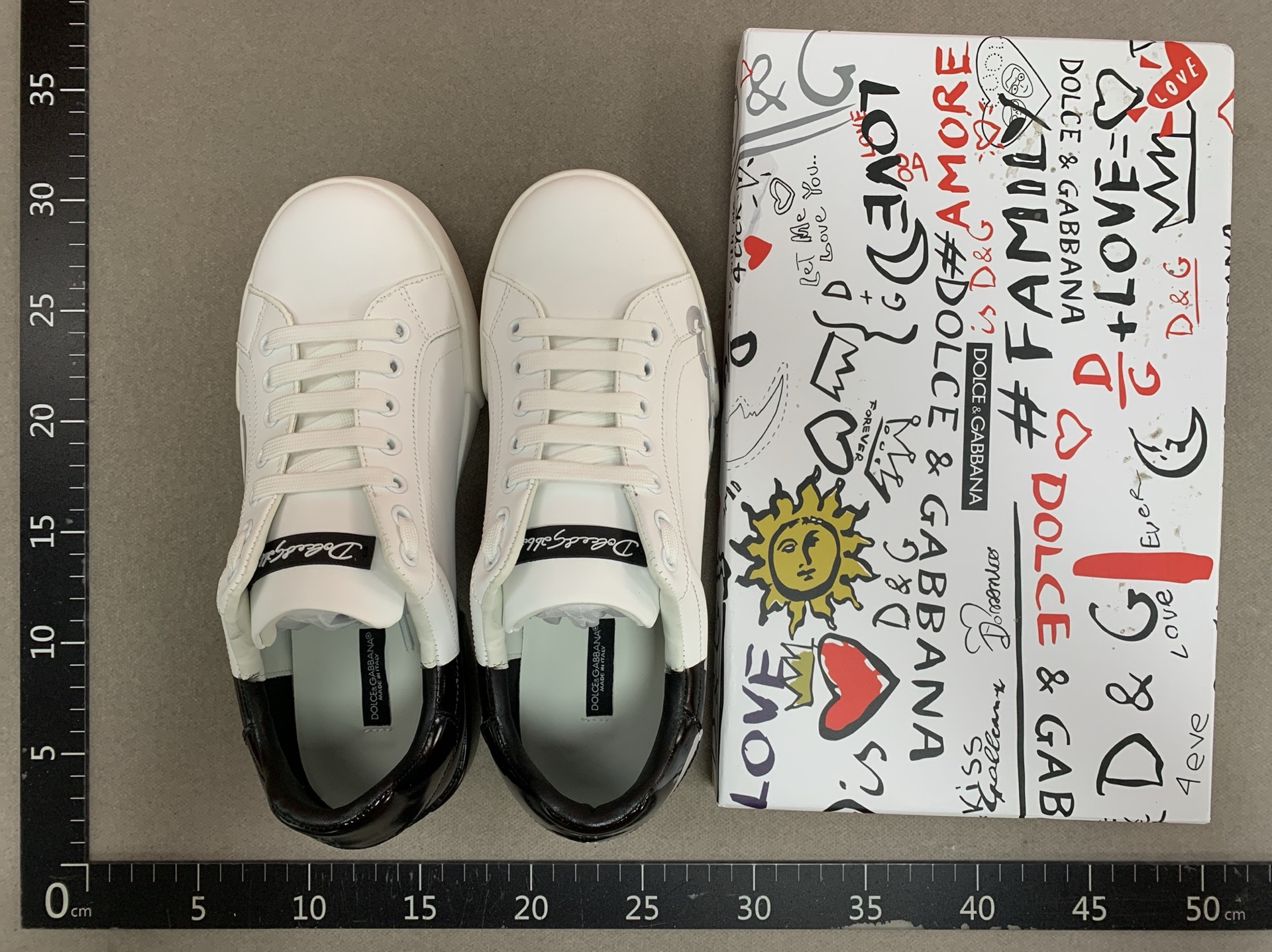Top version export original order hot bar same style real cowhide dg2023 rivet graffiti white shoes men’s couple shoes trendy shoes for women 2