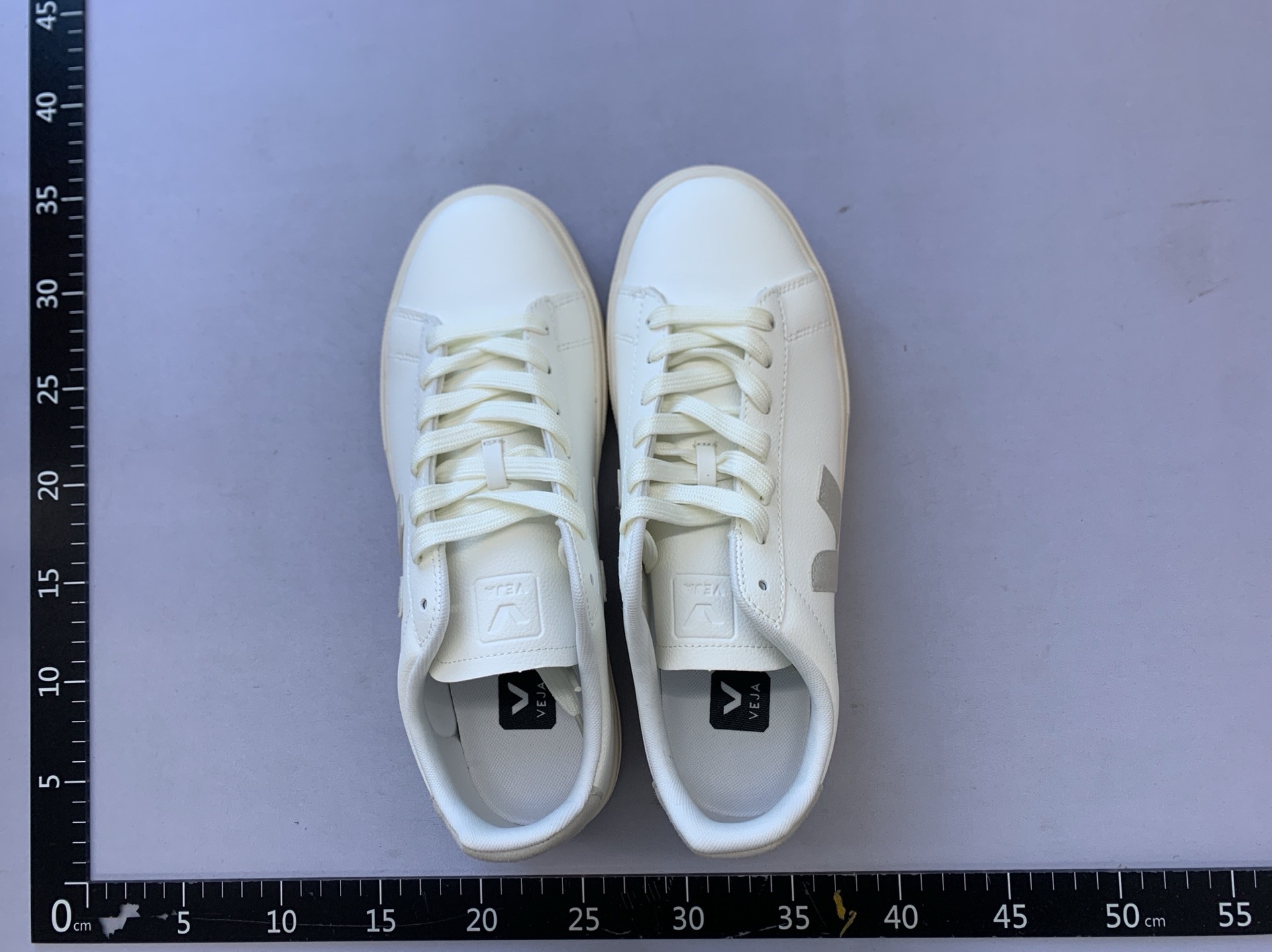 French v-logo white sneakers – celebrity style, classic genuine leather athletic shoes, casual unisex versatile campus couple skate shoes 3