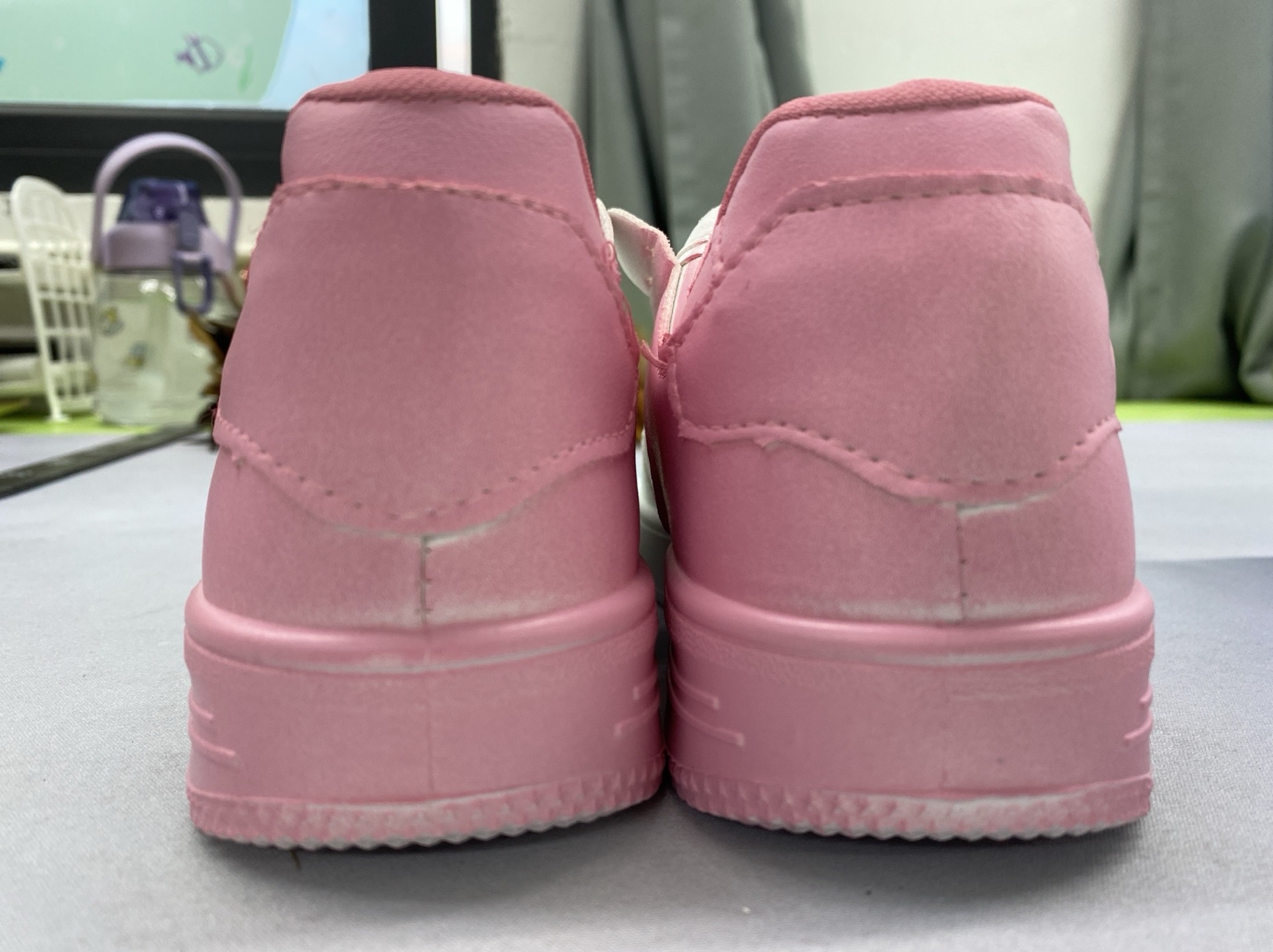 Gradient white sneakers for women, new 2026 spring/autumn collection, bestselling athletic shoes, breathable, versatile canvas shoes for students 6